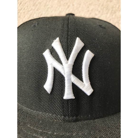 🚫 SOLD 🚫 Yankees Flat Brim Hat 🧢 - Picture 4 of 5